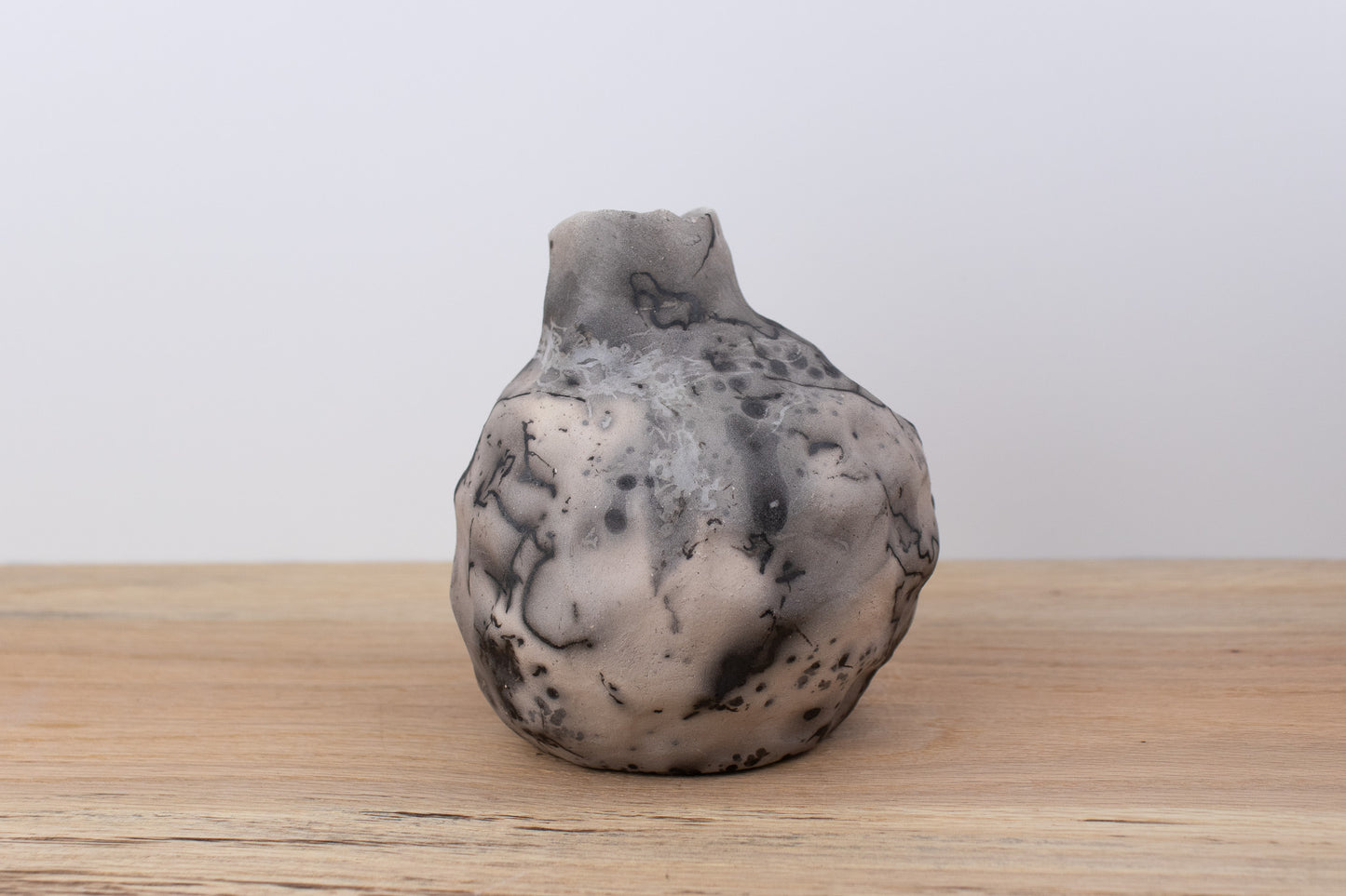 cinder smoke vase 01 | raku vase