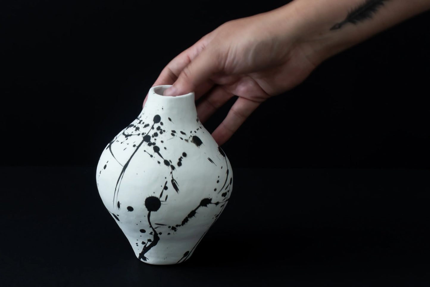 black & white abstract vase - harlow