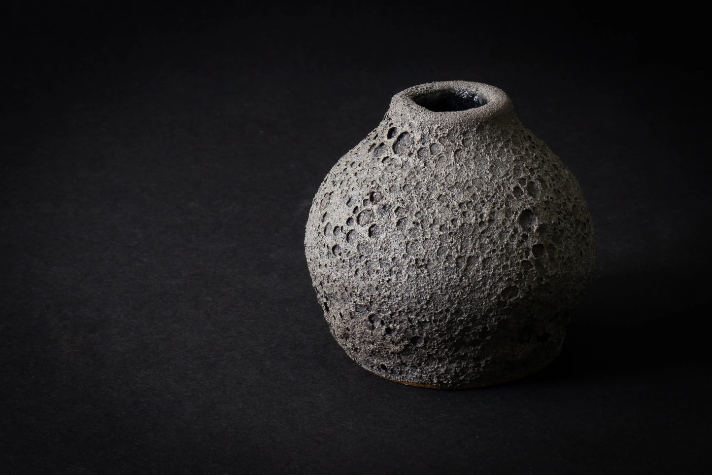 lava bud vase - matte black - harlow