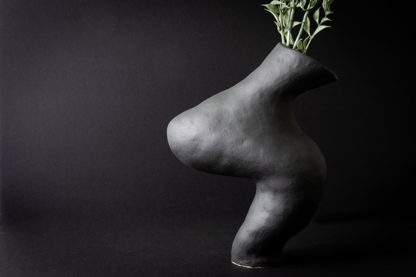 wavy abstract vase - matte black