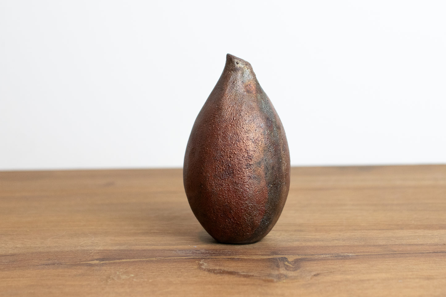 metallic teardrop raku vase 01