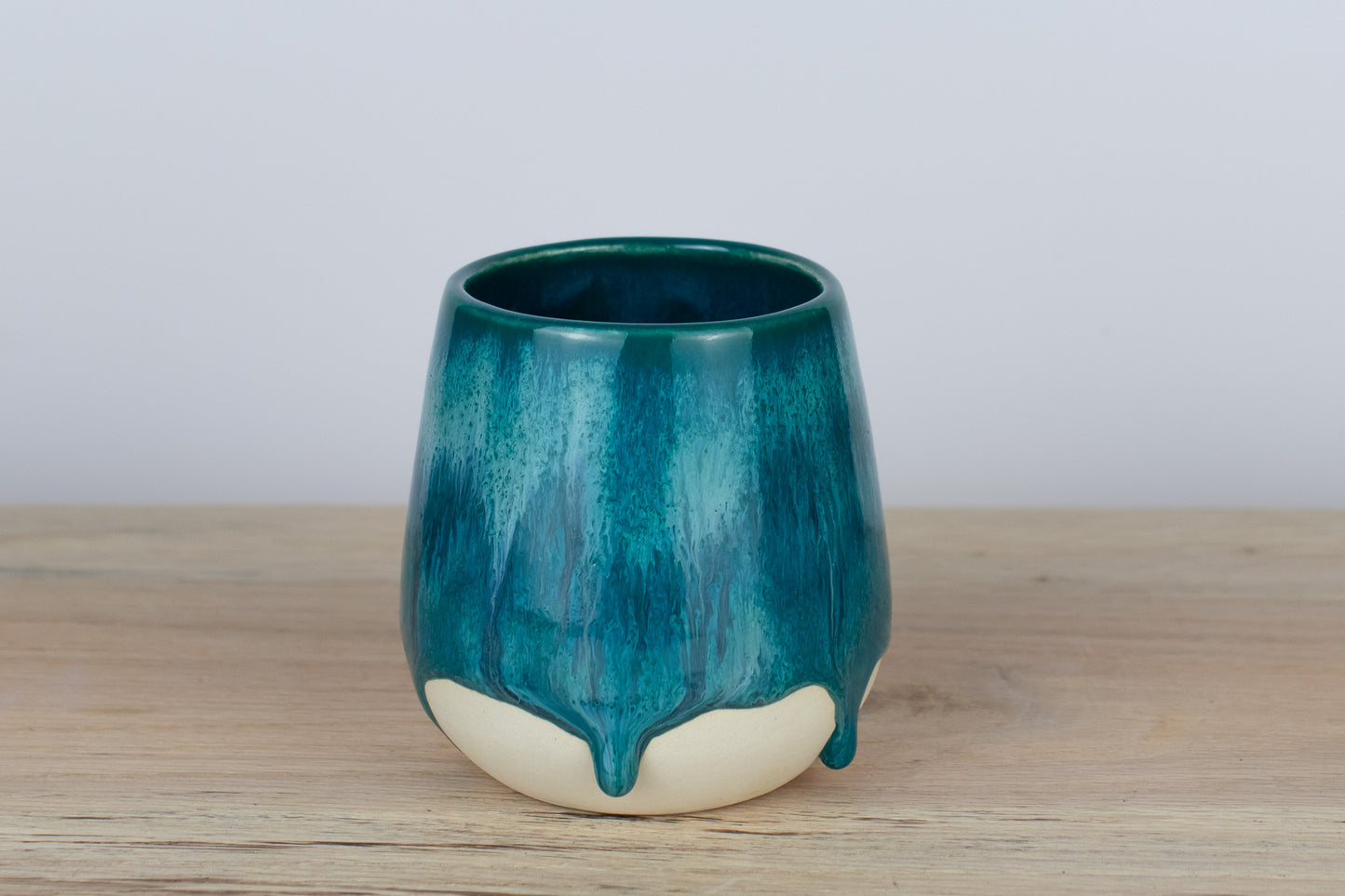 blue current stemless wine glass