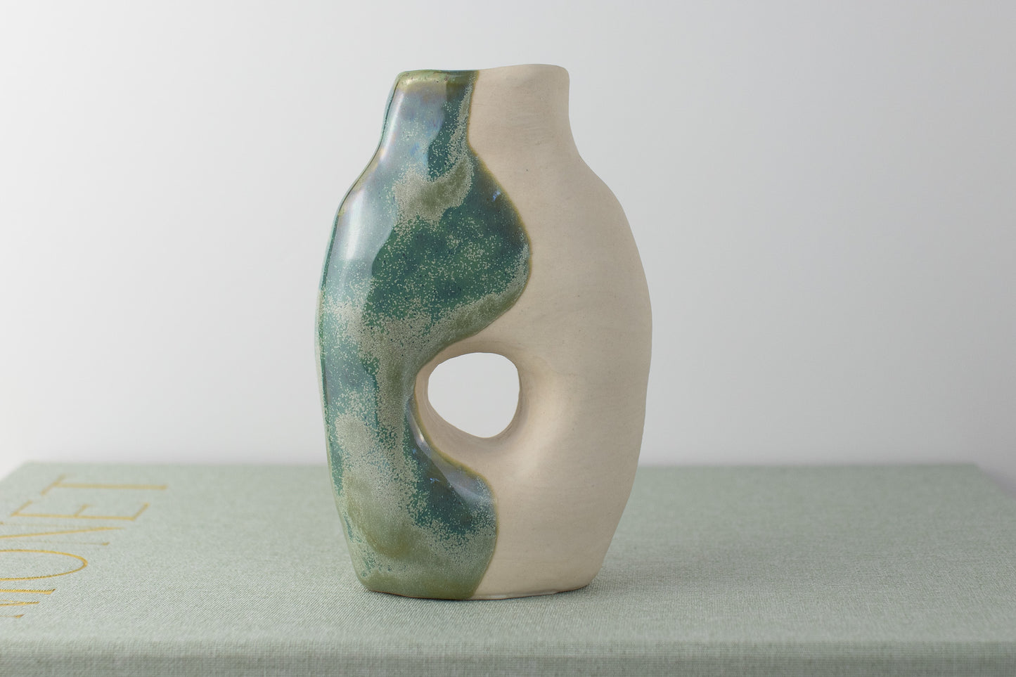 shoreline vase 01