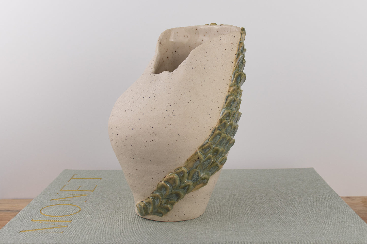 soft relief study vase 02