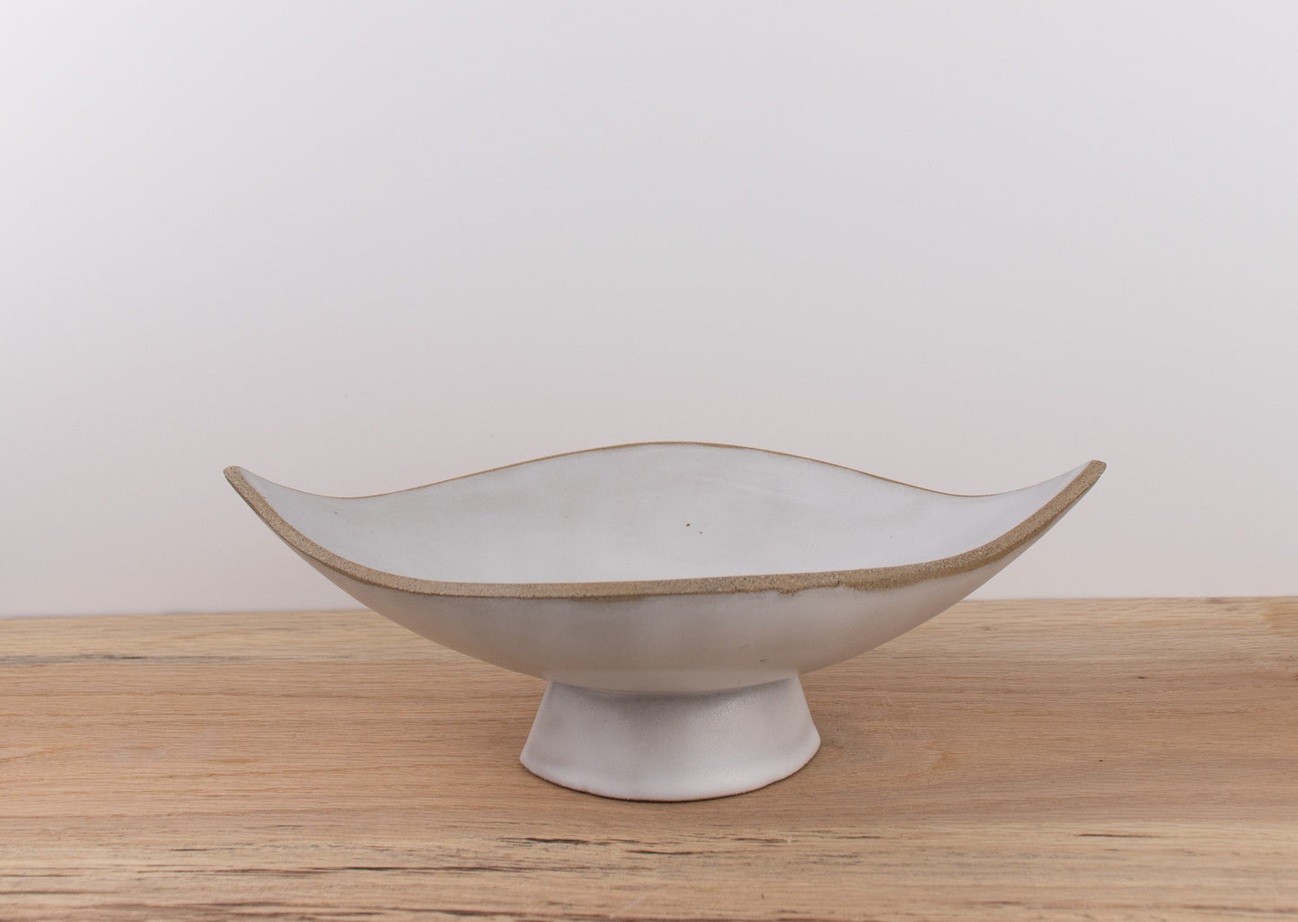 pedestal dish