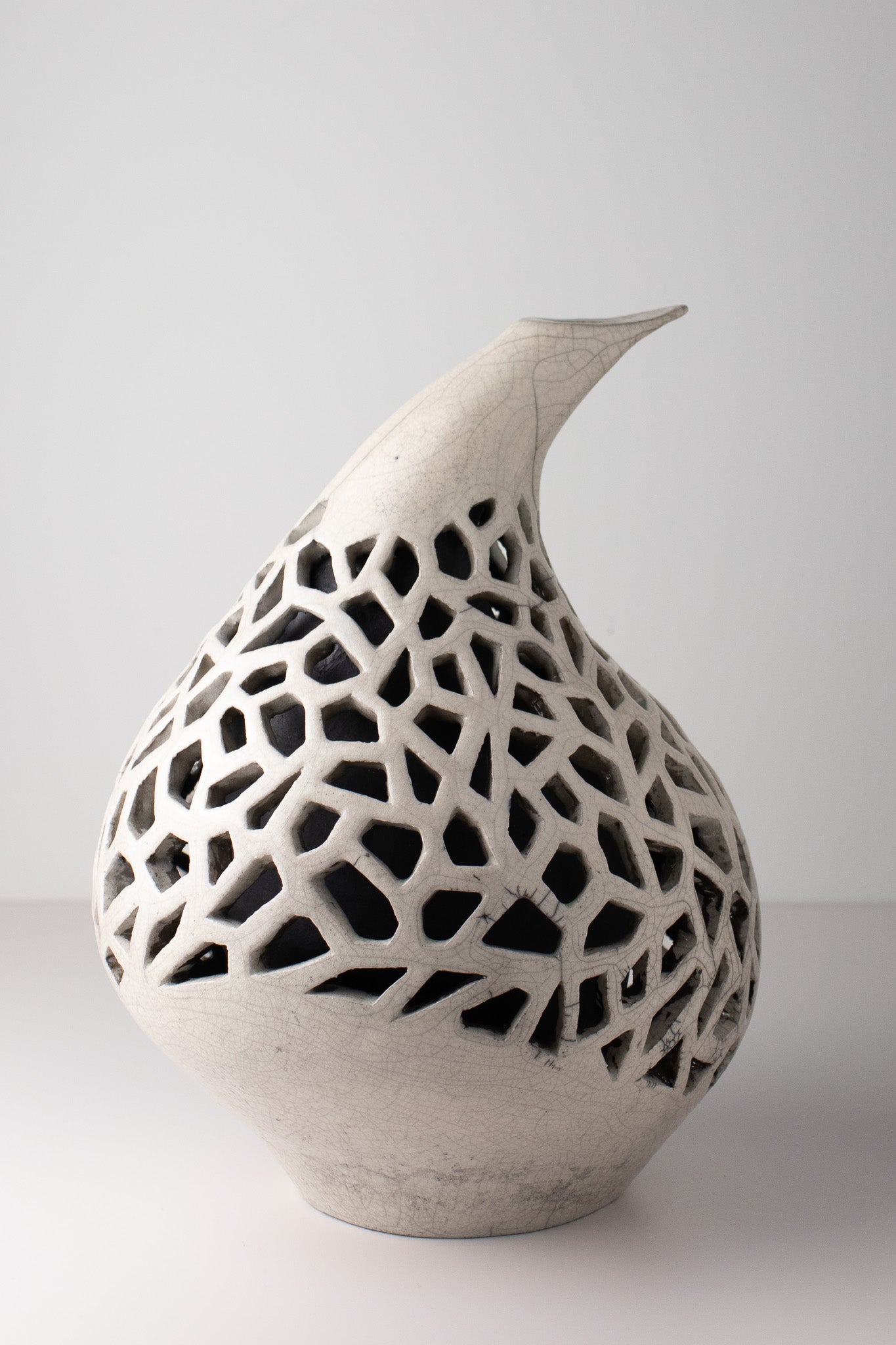 thorli point vessel 01 | raku vessel