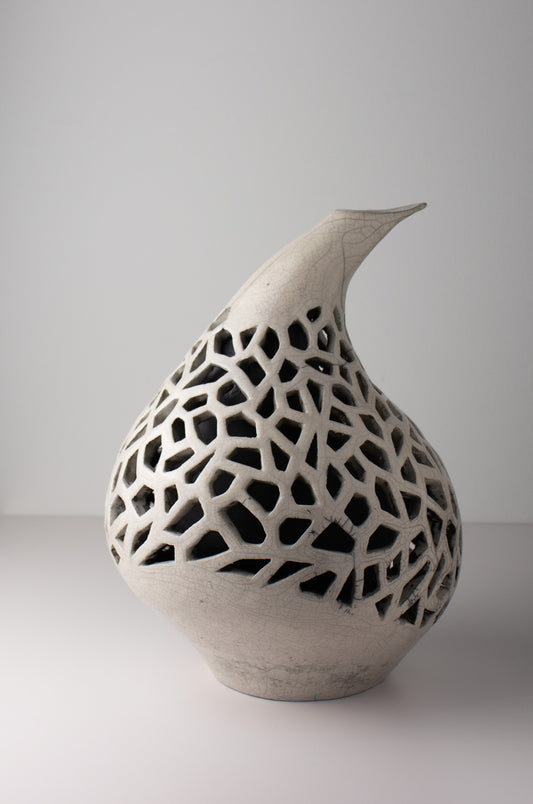 thorli point vessel 01 | raku vessel