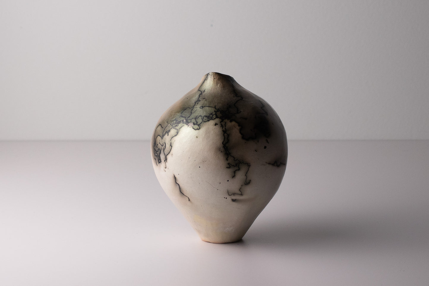 black & white raku vessel 05 | with mica