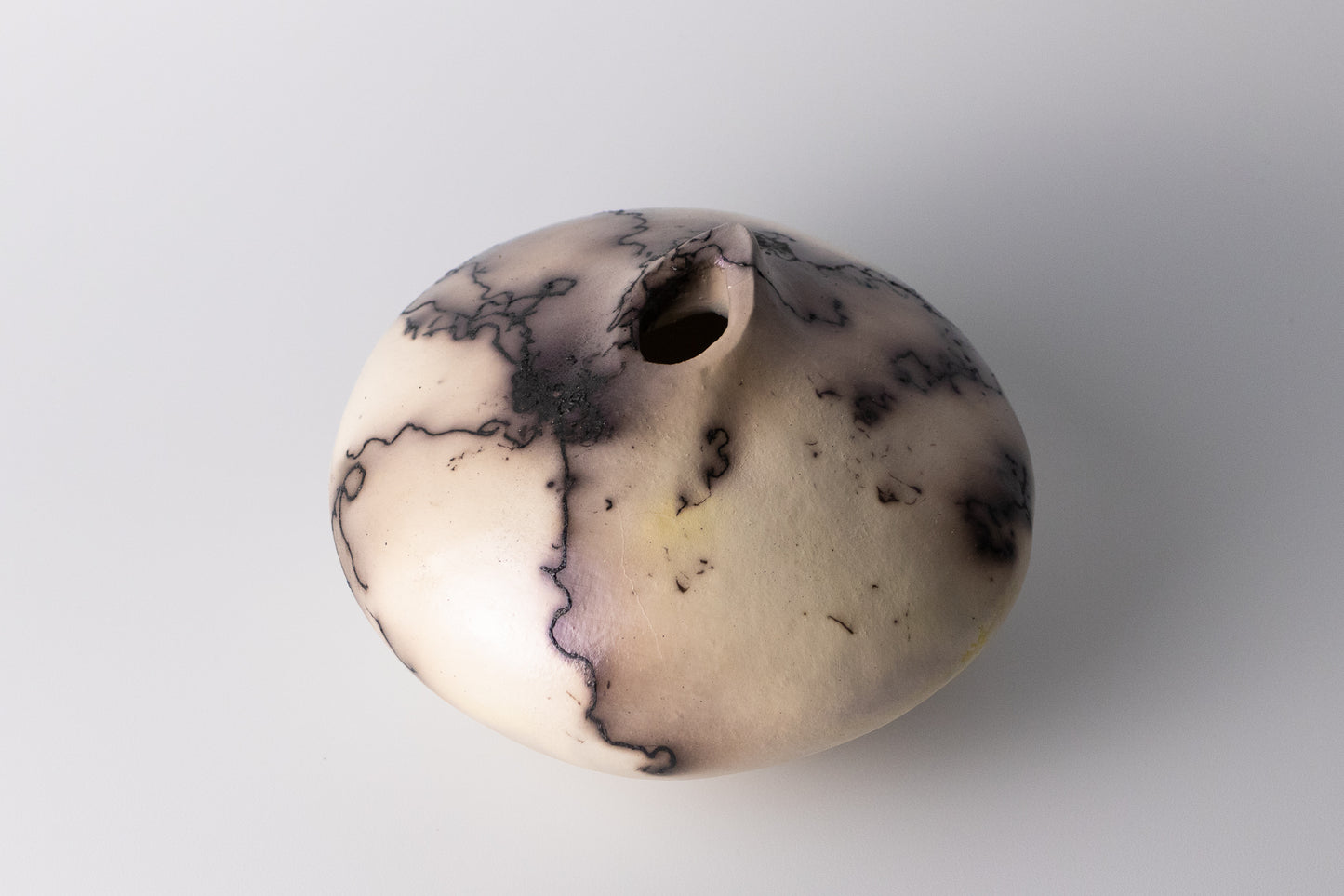 black & white raku vessel 09 | with mica