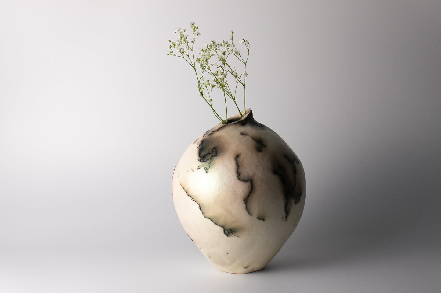 black & white raku vessel 07 | with mica