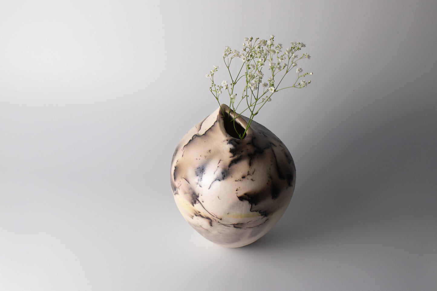 black & white raku vessel 12 | with mica