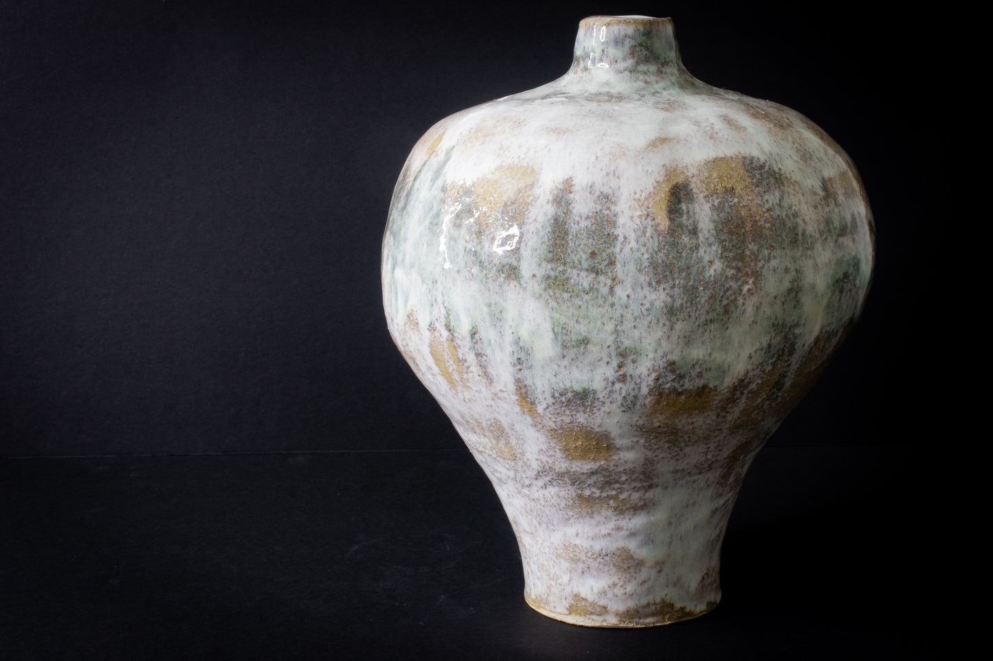 coastal vase - white, sand, and gray