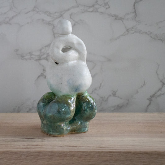 woman of the earth sculpture