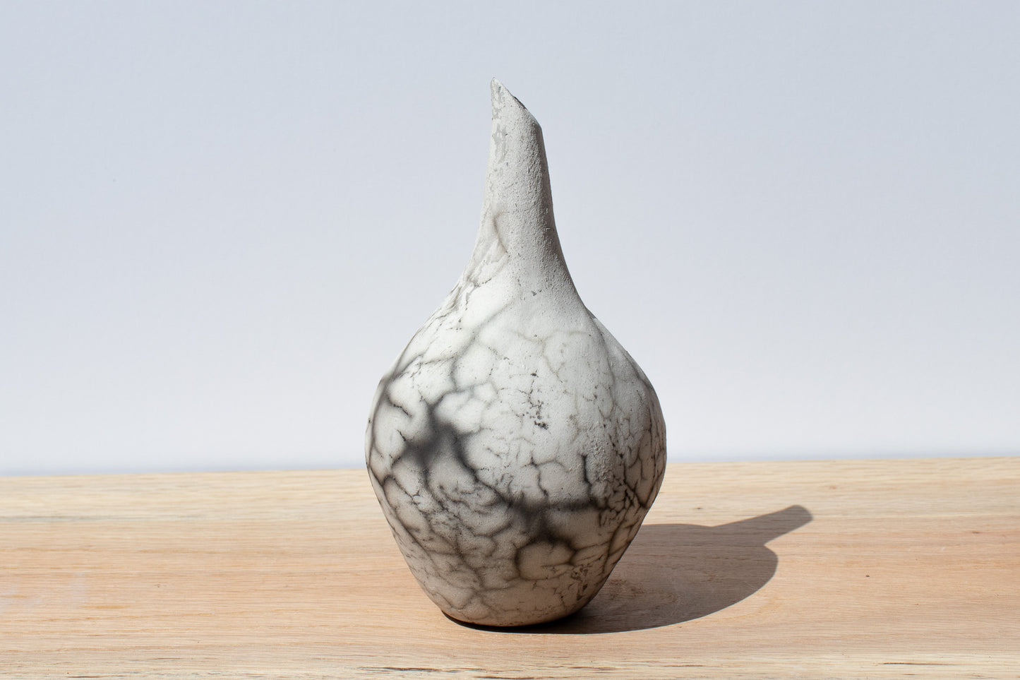 black & white teardrop raku vase 01
