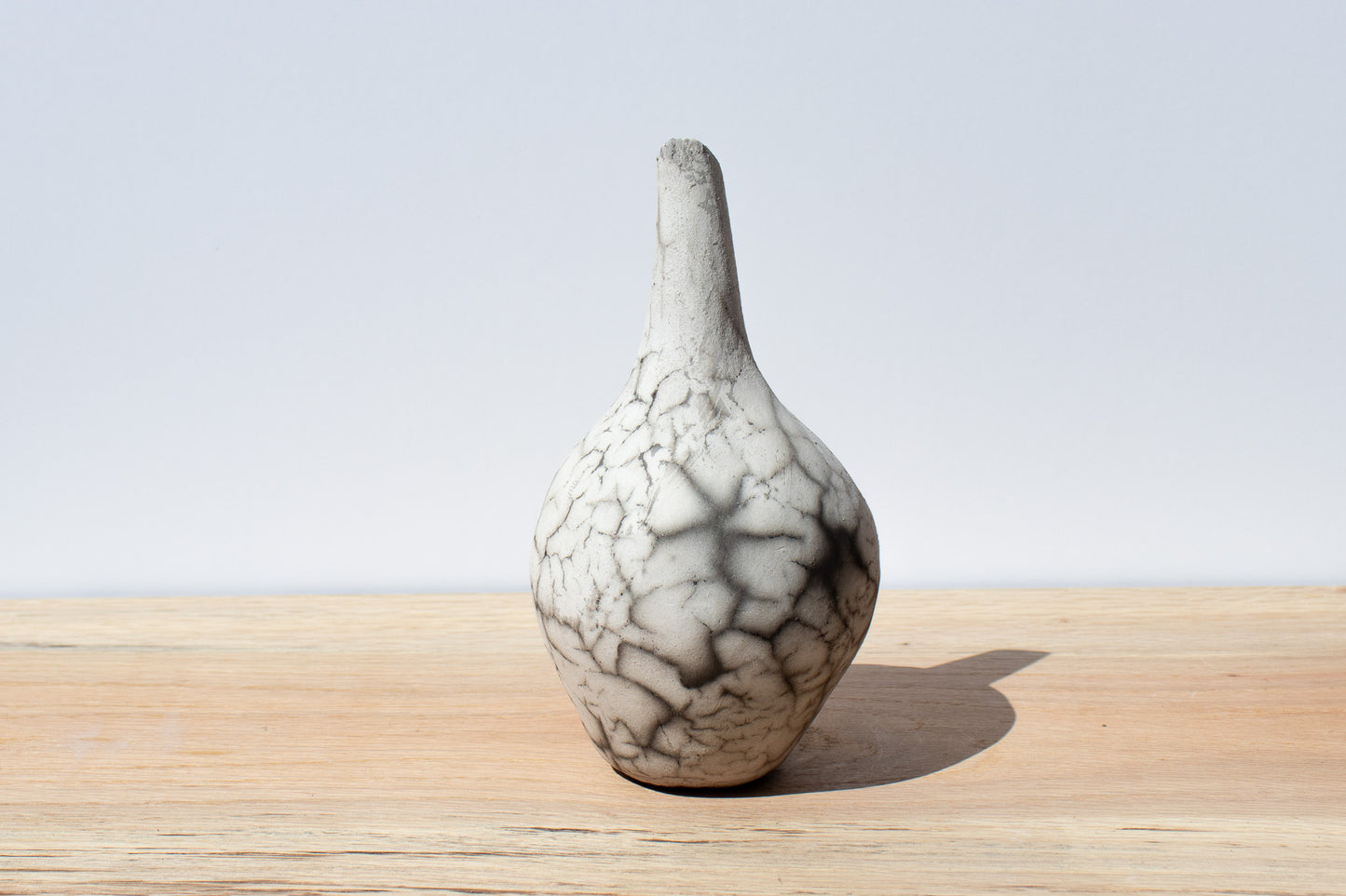 black & white teardrop raku vase 01