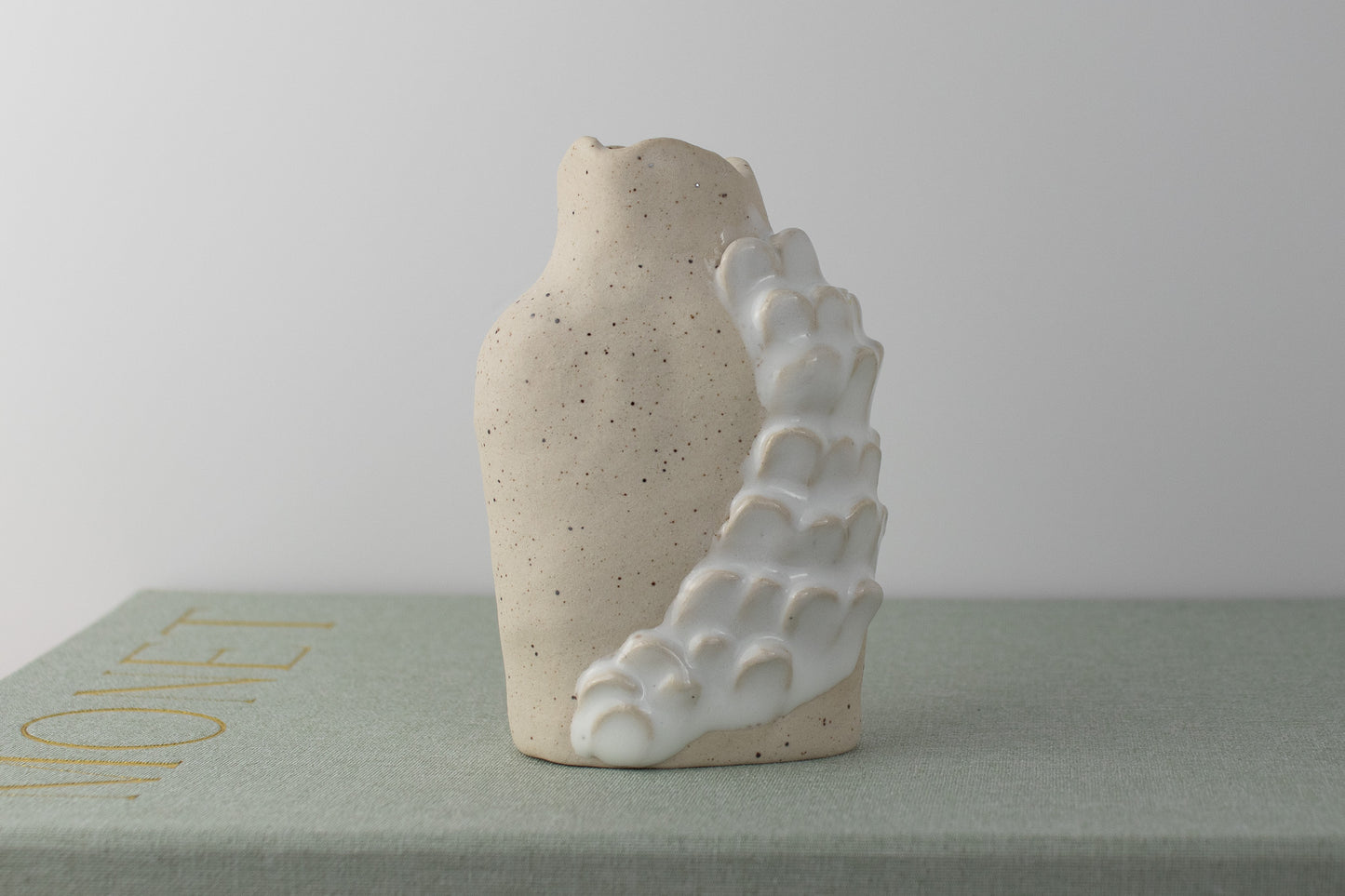 soft relief study vase 01