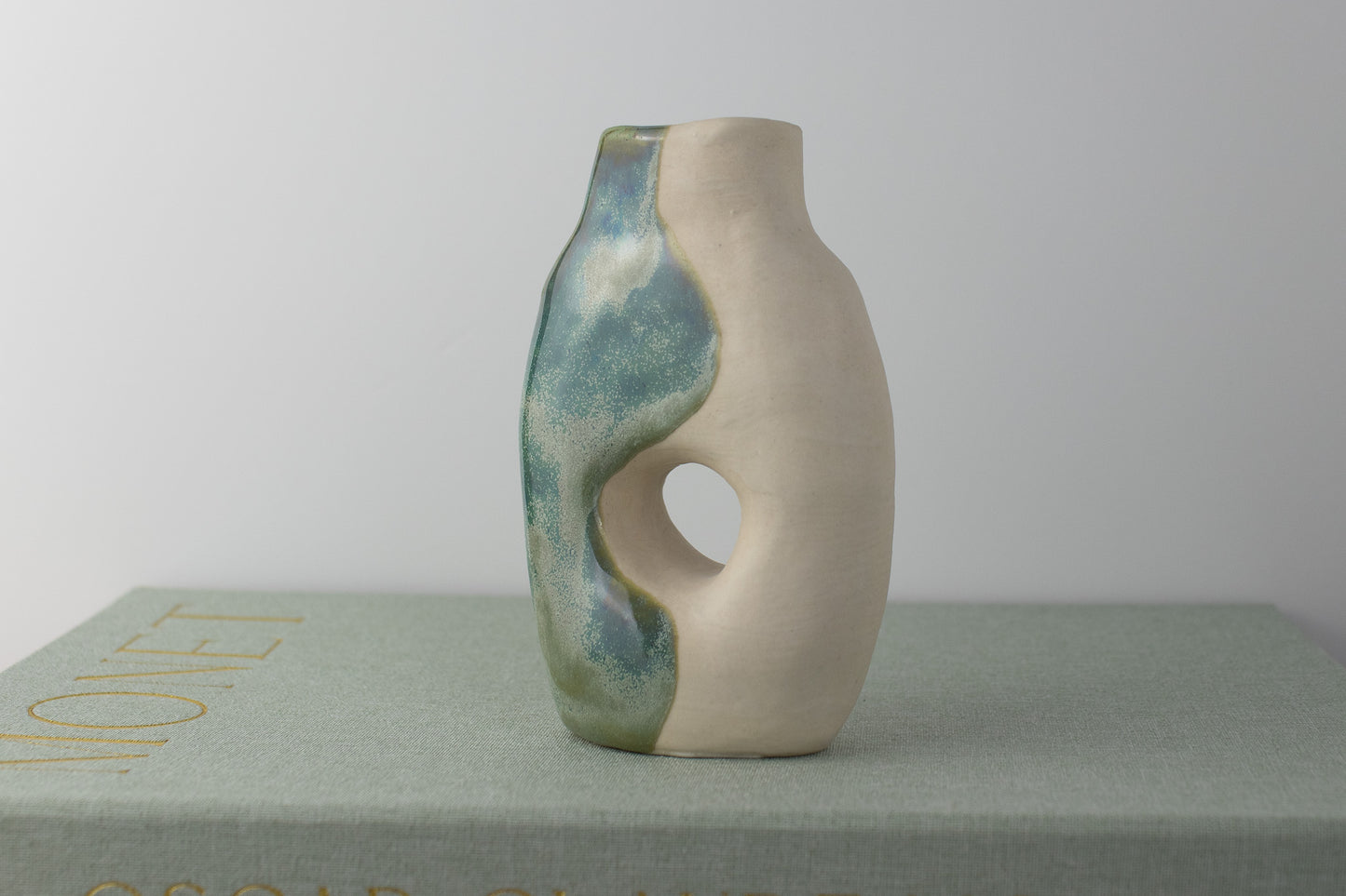 shoreline vase 01
